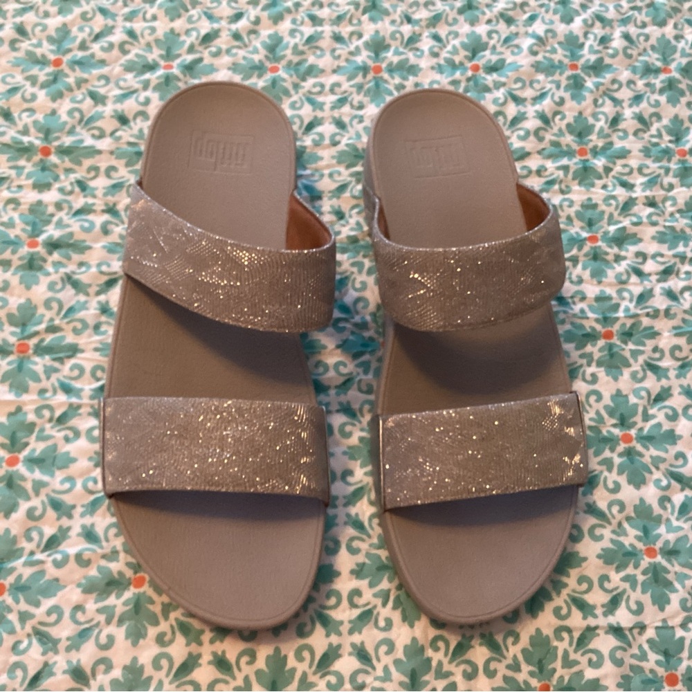 Fitlop Silver Glitter Slide Sandals size 10
Smoke/pet free home